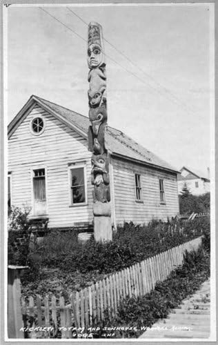 Beskonačne fotografije fotografija: Kickseti Totem stub,sunhouse,Wrangell,Aljaska,AK,kuće, 1916,Dvorište